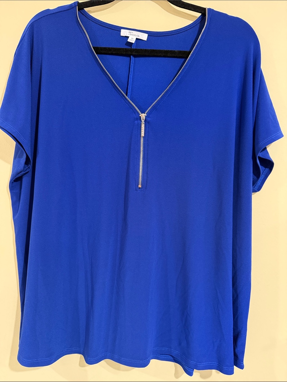 89th & Madison Royal Blue Short Sleeve Zip V-Neck Top Size 2XL